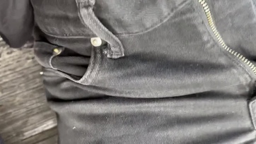 Úgy bevadult a bájos csajszi a köztéren hogy a cicanacijában ugrándozott az ágaskodó virslimen Thumb