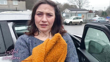 Pont telepumpálta a dugópartnere a csapodár milf némber nunikáját mikor hívta telcsin a férje Thumb