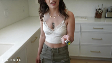 A kéjelgő mostohanővérkém végre-valahára kijelentette hogy a szűk segglyukacskája készen áll az anális szexre Thumb