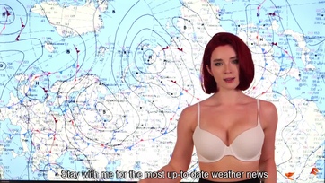 A kilyukasztott harisnyáján át kúrták szanaszét a vadító vöröshajú sunci fini pinácskáját Thumb