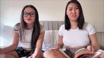 A mostohanővérem és a cukimuki thai osztálytársnője cserélgetve lovagolták meg a fütykösömet Thumb