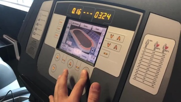 Tornázás helyett ma inkább megmászta és megveregette a jó nagy kolbászomat a nagy mellű ribicském Thumb