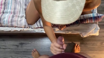 Hagytam, hogy a nevelőapum a méretes falloszával a szájacskámat és a popómat is megrakja Thumb